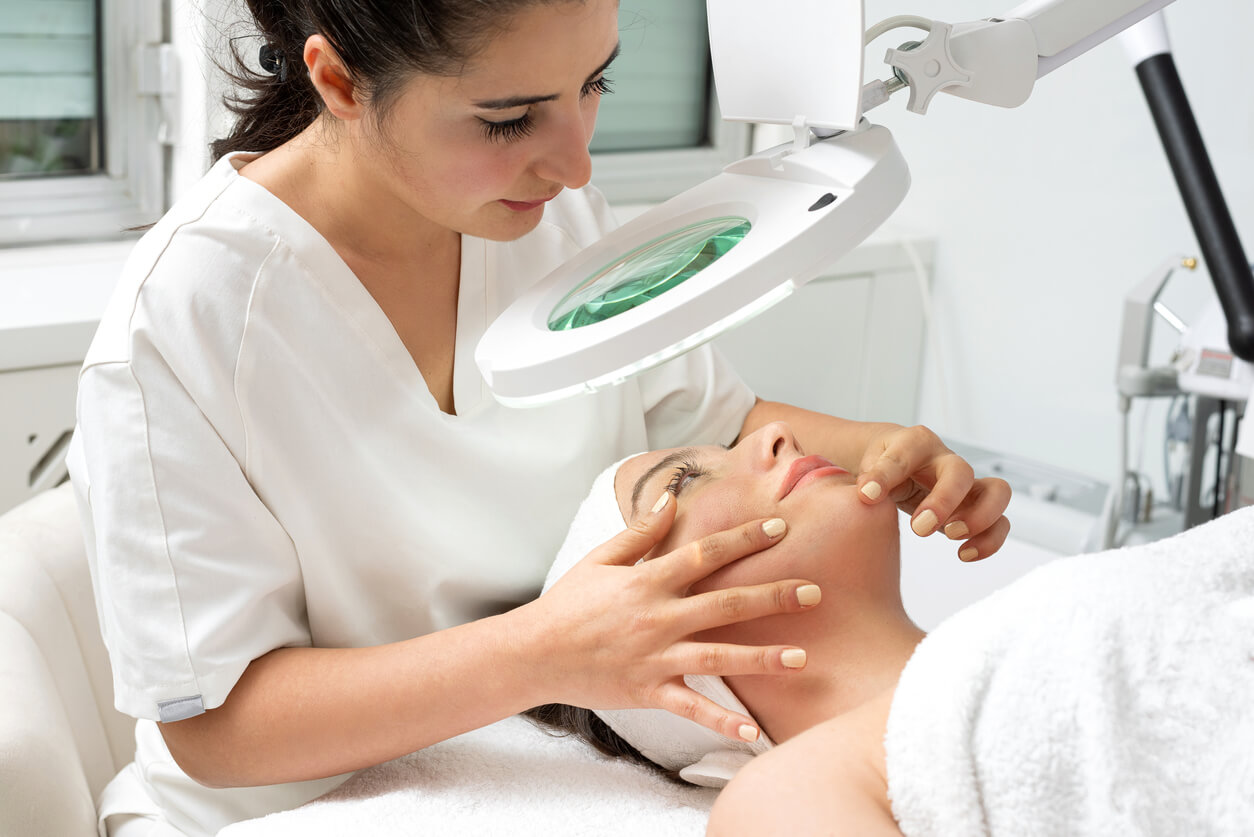 Laser Skin Resurfacing in Dubai by Cosmocare Medical Center